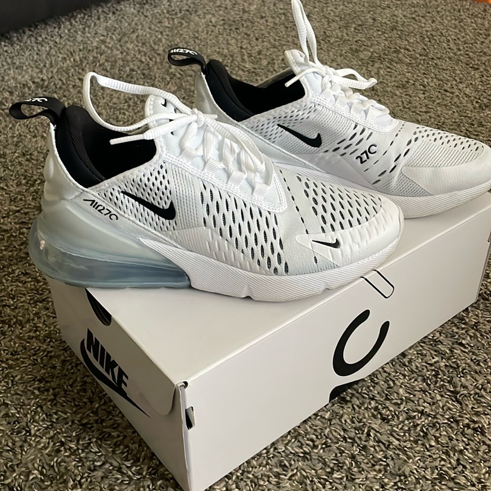 Nike Women’s Air Max 270 Size 7.5 - White/Black - Lightly Used/Like New